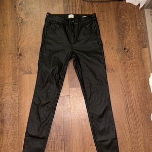 a similar fabric as leather so when it is worn, it will have no wrinkles